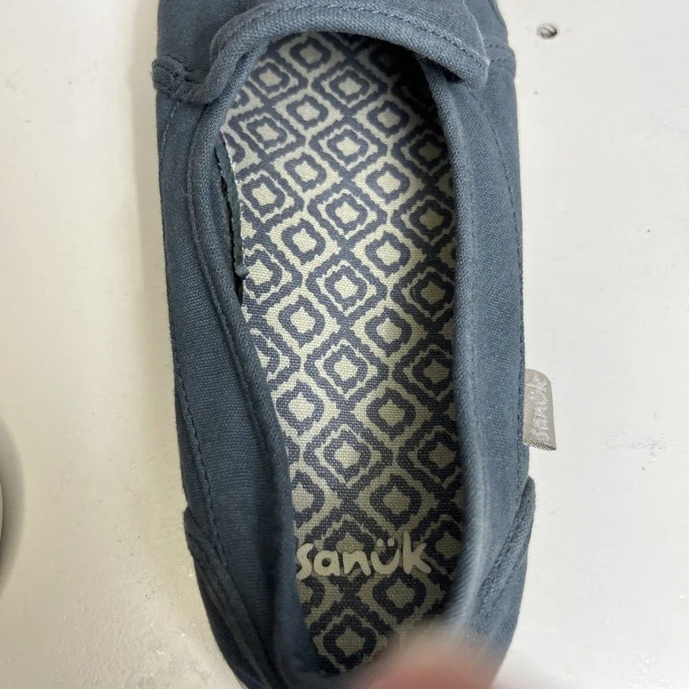 Sanuk blue canvas